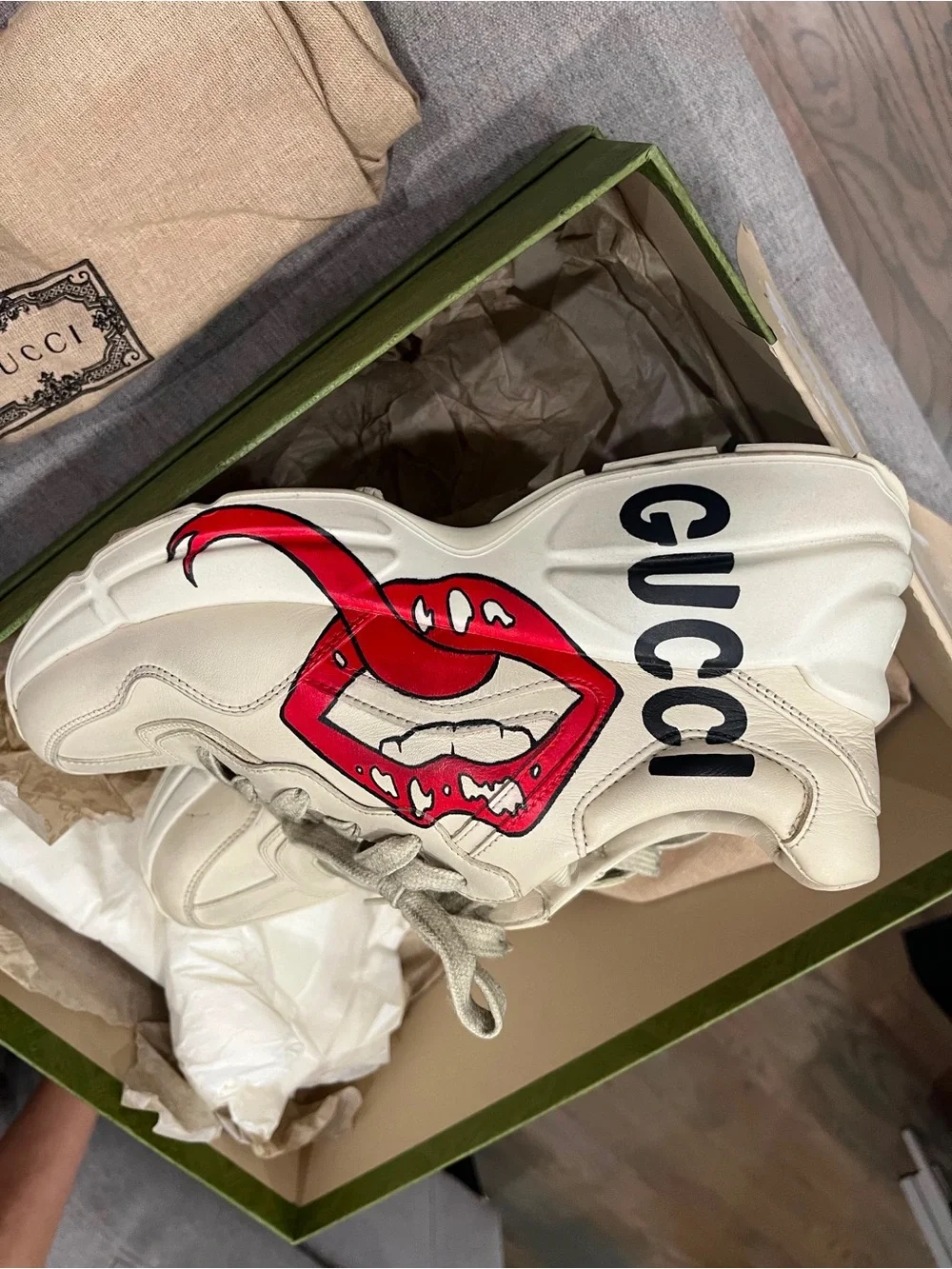 Gucci cream leather